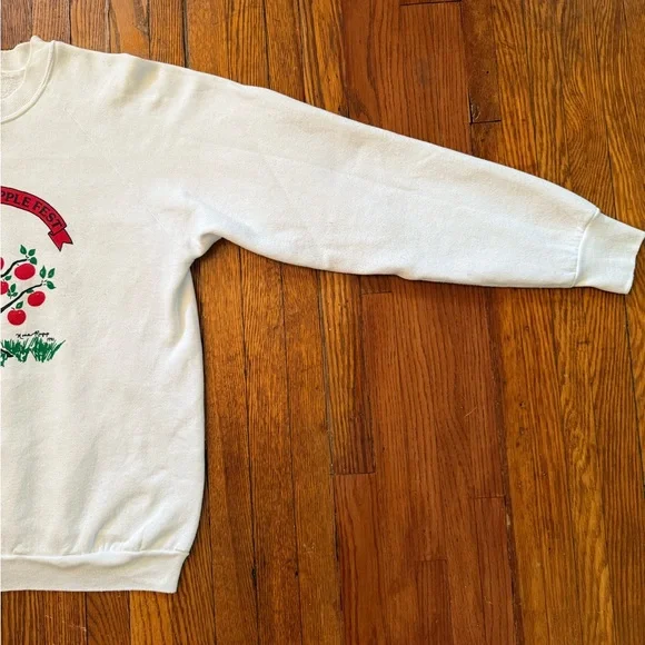 1990 Apple Festival Vintage Crewneck Sweater - Picture 5 of 12